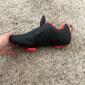 NEW Peloton riding shoes size 8.5 women’s.